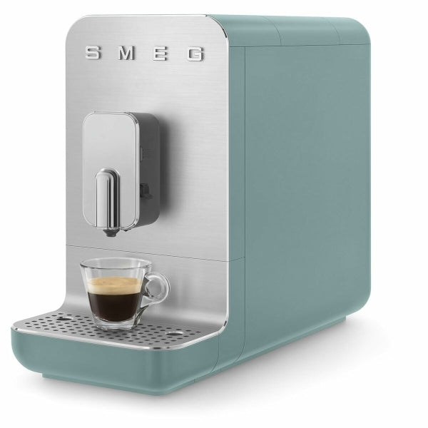 Smeg Superautomatisk kaffemaskine BCC13EGMEU