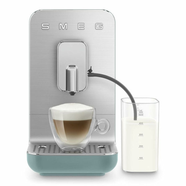 Smeg Superautomatische Kaffeemaschine BCC13EGMEU